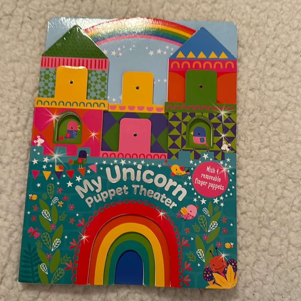 My Unicorn Puppet Theater Board book - August 3, 2021 / F-12